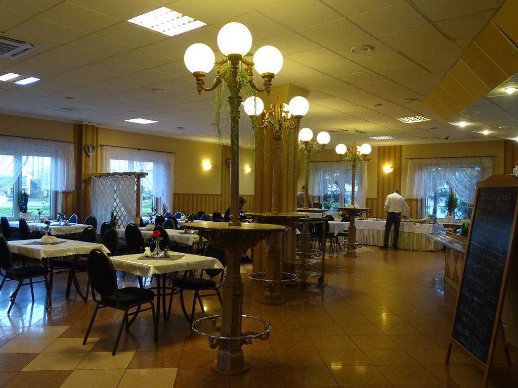 Motel 2000 Stęszew Eksteriør bilde
