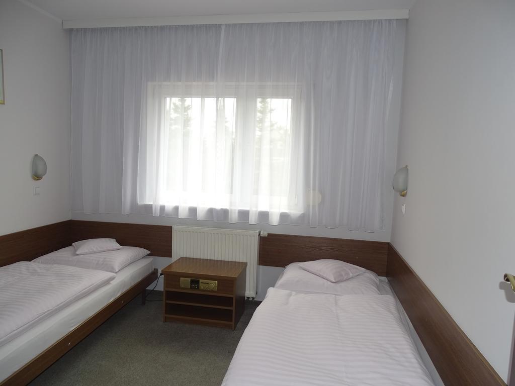 Motel 2000 Stęszew Eksteriør bilde