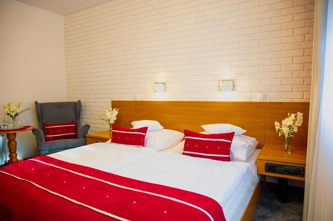 Motel 2000 Stęszew Eksteriør bilde
